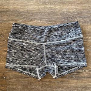 Fleo Shorts